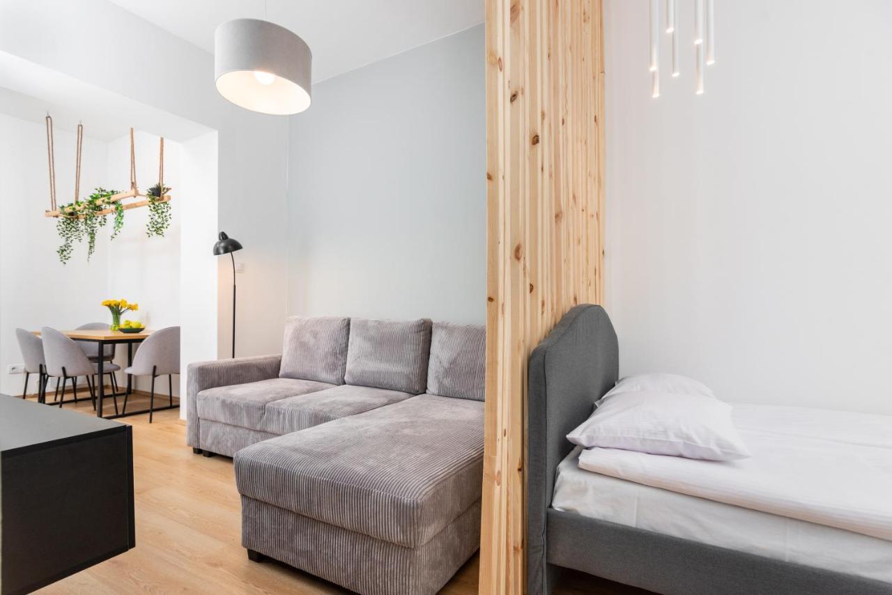 Modern Centrally Located Apartments - By Upstairs Krakau Exterior foto
