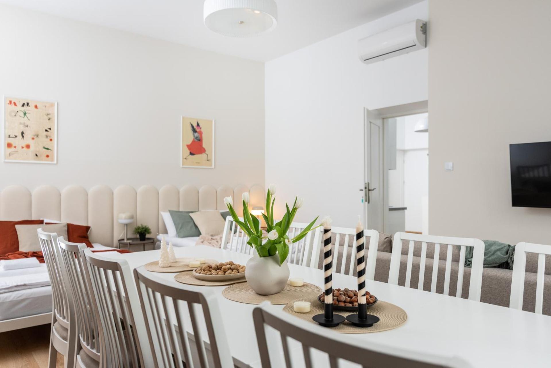 Modern Centrally Located Apartments - By Upstairs Krakau Exterior foto